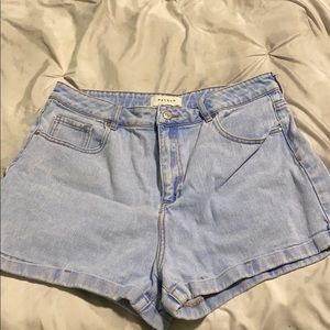 90’s mom shorts